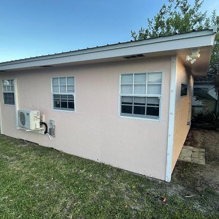 Rim Canal Cottage 'Yellow House' With Canal Views & Boat Dock Cottage Okeechobee Eksteriør billede